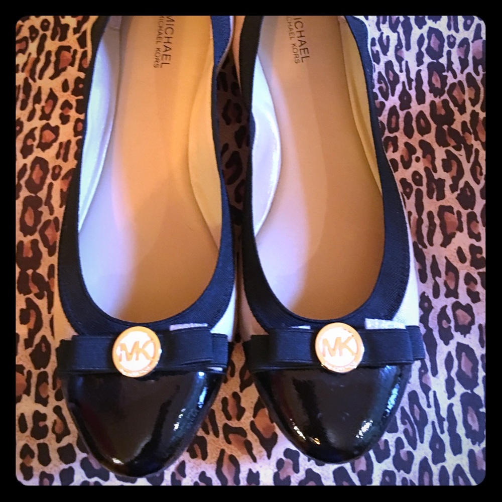 Beautiful Michael Kors flats, size 81/2